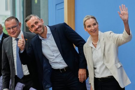 AfD blizu rušenja “zida”: Istoričar Sretenović o značaju pobede desnice u i bitke koja im predstoji