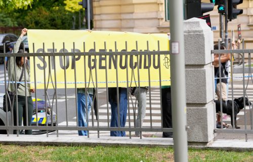 "Ne genocidnoj ambasadi": Veliki protest u Ljubljani zbog otvaranja izraelske ambasade