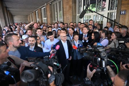 Faktor plus: Da su izbori u nedelju SNS bi dobio 48,6 odsto, cenzus bi prešle 4 liste
