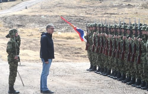 (UŽIVO) Vučić na poligonu "Pešter": Počela taktička vežba sa bojevim gađanjima "Pobednik 2026" (VIDEO)