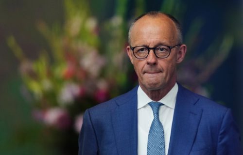 Šokantno stanje nemačke demokratije: Merc se grčevito drži fotelje, iako 78 odsto birača želi ostavku