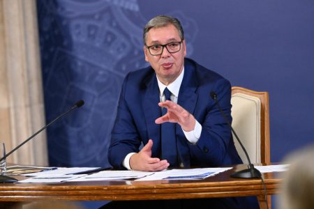 (UŽIVO) “Nema razloga ni za sreću ni za tugu”: Vučić upozorio na ključni problem u presudi zločincima OVK
