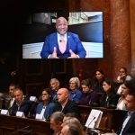 "Veoma sam zahvalan Vučiću, Tramp ne podržava progon Srba na KiM": Berns se obratio na Konferenciji u Skupštini