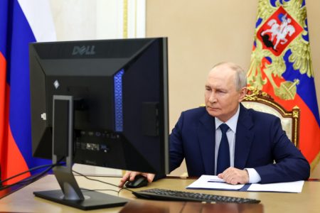 Putin glasao onlajn na izborima za Državnu dumu