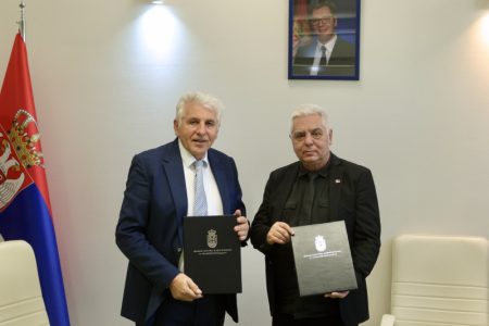 “Digitalni kutci” stižu u najmanje 51 poštu u Srbiji: Građanima besplatne obuke za eUpravu i internet