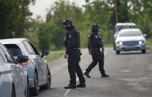 Tramp u šoku posle obrta: Pušteni osumnjičeni za napad na britansku bazu, nađeni materijal nije eksloziv