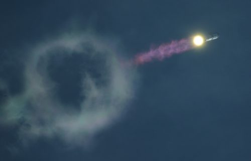 Istorijski let Staršipa: SpejsEks prvi put stigao do orbite, misija prekinuta ranije