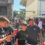 Katai među mališanima: Fudbaleri Zvezde delili poklone đacima škole u Lovćencu (FOTO+VIDEO)