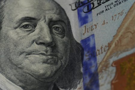 MMF i OECD izdali ozbiljno upozorenje: Svetski dug skočio na 365 biliona dolara, prete skupi krediti