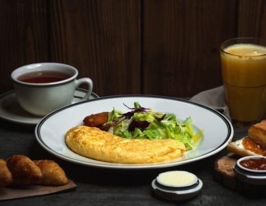 Omlet, kakav nikada niste probali: Hrskav, sa krompirom i mocarelom (RECEPT+VIDEO)