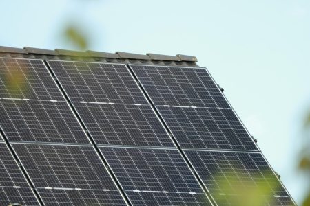 Koštaju oko 500 evra, a račun za struju smanjuju i do 25 odsto: Ljudi ih masovno postavljaju na balkone