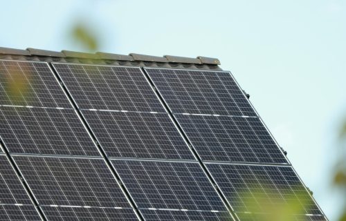 Koštaju oko 500 evra, a račun za struju smanjuju i do 25 odsto: Ljudi ih masovno postavljaju na balkone