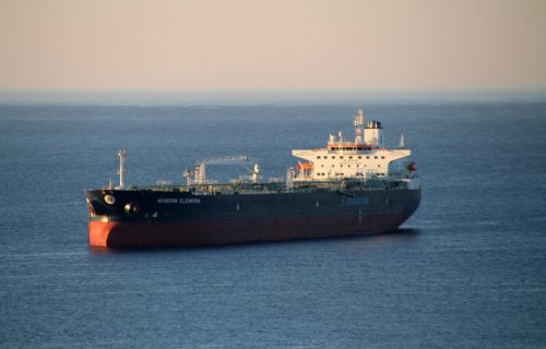 Potopljen brod u vodama Bugarske: Dronovi pogodili dva plovila, traga se za posadom