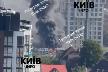 Masovni udar na Kijev: Ima poginulih, stižu snimci razaranja, pogođen veliki broj objekata (VIDEO)