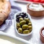 Brzi rolat od sira: Bez pečenja, gotov za desetak minuta (RECEPT+VIDEO)