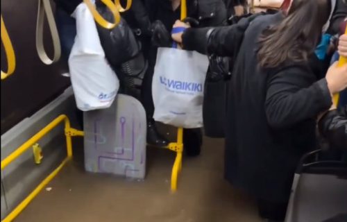 Potop i klizišta u Turskoj: Stižu neverovatni snimci, pod vodom ulice i javni prevoz sa sve putnicima