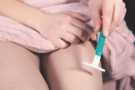 Ženu umalo ubilo brijanje nogu: Otok je od kvržice narastao do veličine telefona