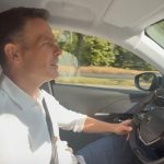Mali kolima svratio po čokolade, pa obišao porodicu Ristić: Dočekali ga uz posluženje i čvarke (VIDEO)