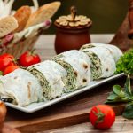 Sasvim jednostavan ručak: Rolat od tikvica, punjen sirom (RECEPT+VIDEO)