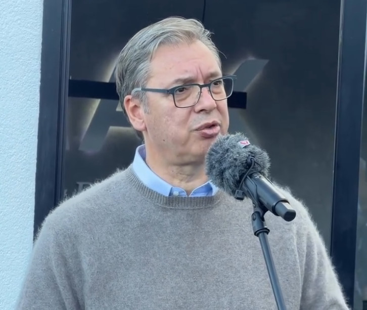 Vučić se obratio u Pukovcu: “Ako ne možemo u fudbalu, da budemo među uspešnijima u ekonomiji”