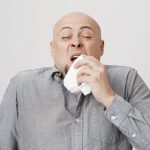 Zašto kijamo kada pogledamo u jako svetlo? Za ovu neobičnu reakciju krivi su nervi