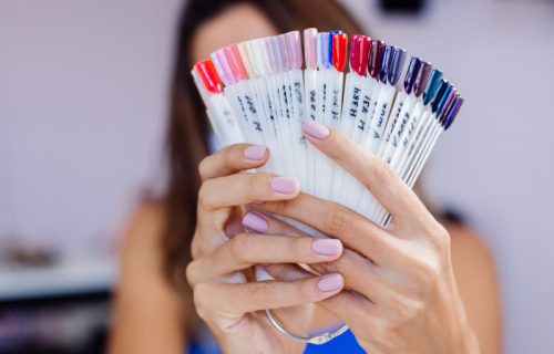 Lak za nokte odlazi u prošlost: Pametni nokti menjaju boju za pet sekundi