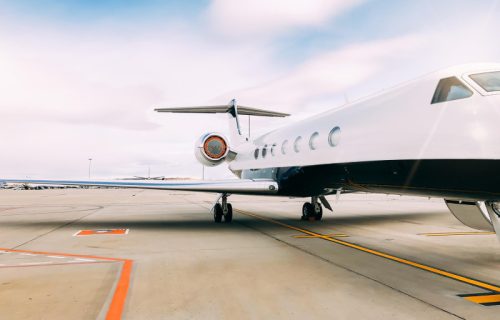 Zašto se aerodromske piste ne greju zimi? Sistem postoji, ali ga skoro nigde nema