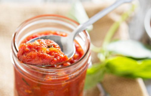 Domaći ajvar: Stari i provereni recept sa kojim nema greške