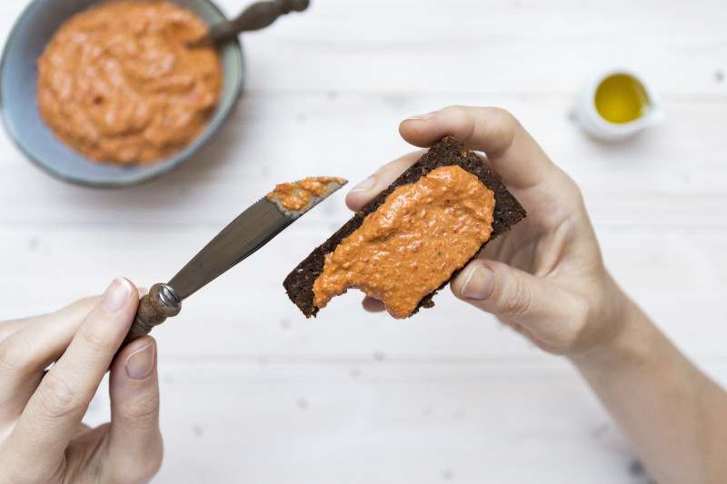 Namaz od leblebija i pečenih paprika: Kremast, aromatičan i odličan uz bruskete