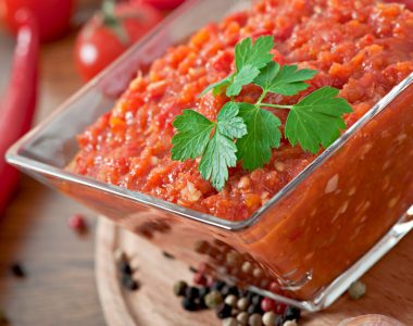 Pravite domaći ajvar? Jedna greška sa pečenom paprikom može da pokvari ukus