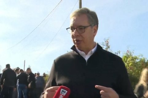 (UŽIVO) Vučić u Banoštoru kod Beočina: "Obrazovanje treba da vratimo tamo gde mu je mesto"