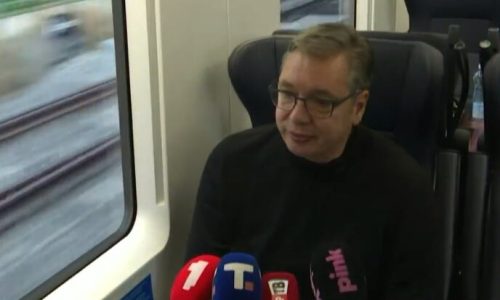 Vučić o “Gardijanu”: “Napali su me zato što sam se borio da imamo strane ulagače i investitore”