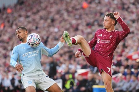 “Najurite ga iz tima”: Žestoka prozivka legende Liverpula, Nemac je daleko od top pojačanja