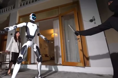 Stigao prvi “robo-telohranitelj”: Zna kung-fu i spreman je da se žrtvuje za vlasnika (VIDEO)