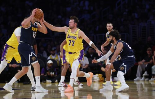 Jokić i Dončić u žestokom duelu: Srbin završio na parketu, a onda je usledila zanimljiva scena (VIDEO)