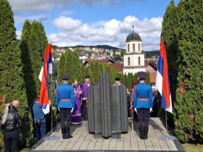 U Mrkonjić Gradu obeležena 31. godišnjica stradanja Srba: Odata počast žrtvama