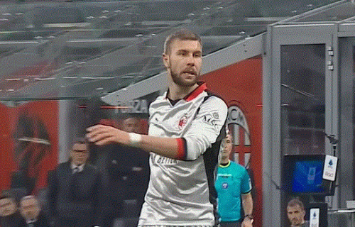 Milan saopštio sjajne vesti: Strahinja Pavlović potpisao novi ugovor sa italijanskim velikanom