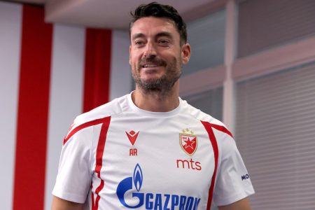 Bivši vezista Zvezde: “Rijera pravi čovek za klub sa ogromnim zahtevima, Liga konferencije nije neuspeh”