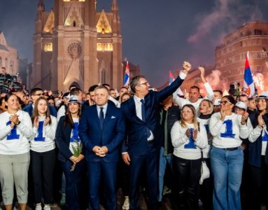 Fico objavio slike sa Vučićem nakon sjajnog skupa u Novom Sadu: “Trenuci kojima komentar nije potreban