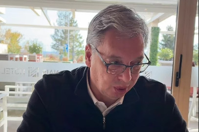 (UŽIVO) Vučić se obraća građanima putem Fejsbuka i TikTok-a: Govori o važnim temama