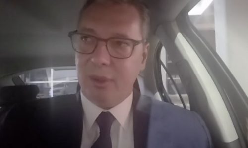 Vučić u “škodi” stigao pred prepunu Arenu: Imam tremu, idemo da ih pobedimo ubedljivije nego ikada