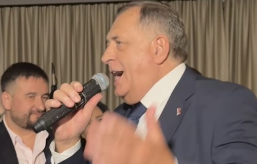 "Ne može nam niko ništa": Dodik uz pesmu i harmoniku proslavio istorijski trijumf