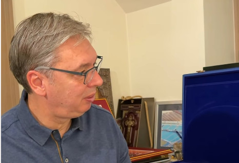 Vučić pokazao posebne poklone Putina i Sija: "Ovim ordenjem se ponosim" (VIDEO)