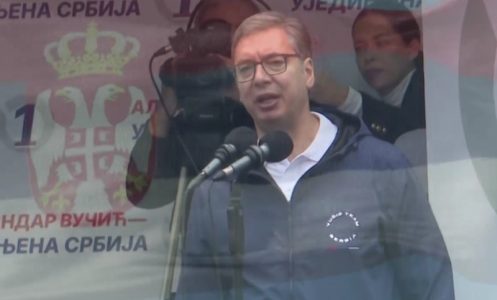 (UŽIVO) Vučić se obraća u Zrenjaninu: “Izbori 25. oktobra odlučujući, privedimo odgovorno kampanju kraju i pobedimo ih”