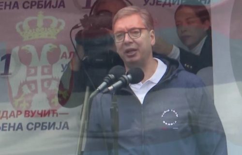 (UŽIVO) Vučić se obraća u Zrenjaninu: "Izbori 25. oktobra odlučujući, privedimo odgovorno kampanju kraju i pobedimo ih"