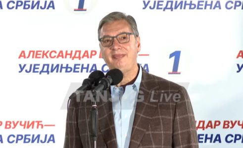 (UŽIVO) Vučić na skupu u Šapcu najavio izgradnju nove bolnice: “Investicija vredna oko 135 miliona evra” (VIDEO)