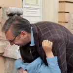 Eksplozija emocija u Šapcu: Mali Luka se zatrčao i skočio Vučiću u zagrljaj – prizor koji topi srca (VIDEO)