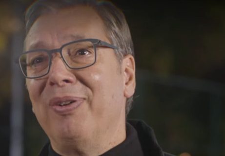 Vučić u novom predizbornom spotu na košarkaškom terenu: "Svim srcem za ujedinjenu Srbiju" (VIDEO)