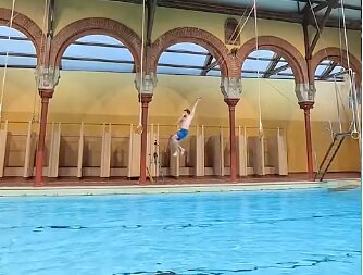 Zaplivaj, pa poleti: Edinburški bazen iz 19. veka, u kojem se još ljulja nad vodom (VIDEO)