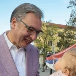 Vučić u Kruševcu upoznao malu Dimitru: „Osmeh naše dece najlepši je podsetnik za šta se borimo“ (FOTO)